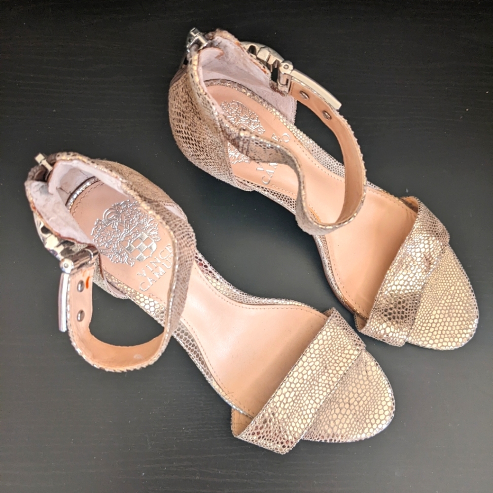 Vince Camuto silver snake print 3in heels sz 6